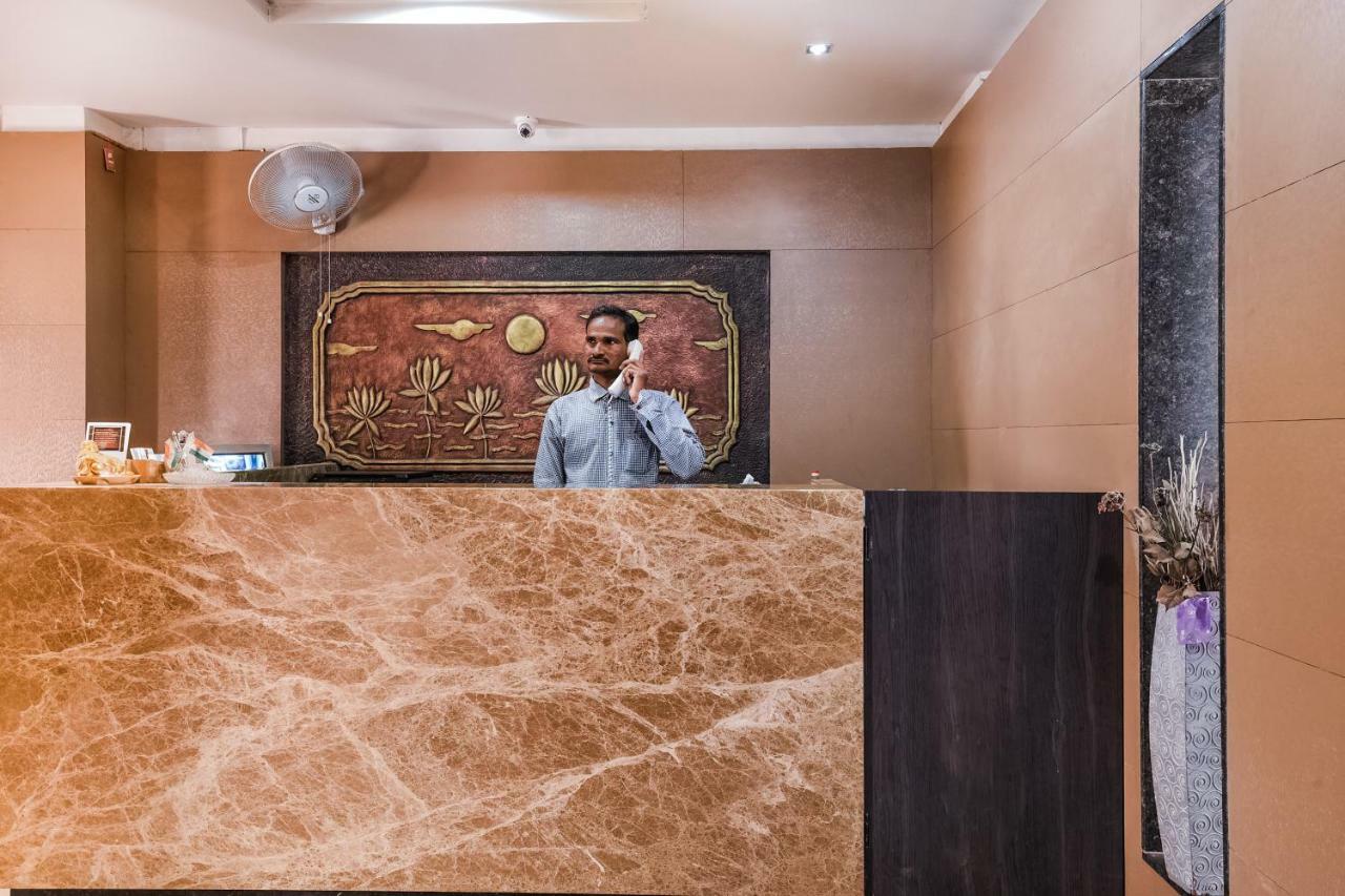 Oyo 28856 Manjeera Inn Visakhapatnam Esterno foto