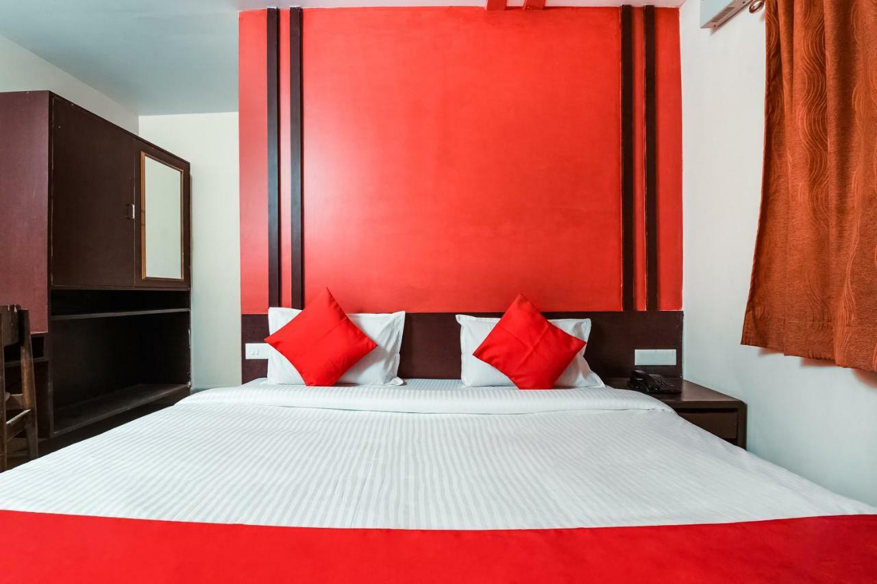 Oyo 28856 Manjeera Inn Visakhapatnam Esterno foto