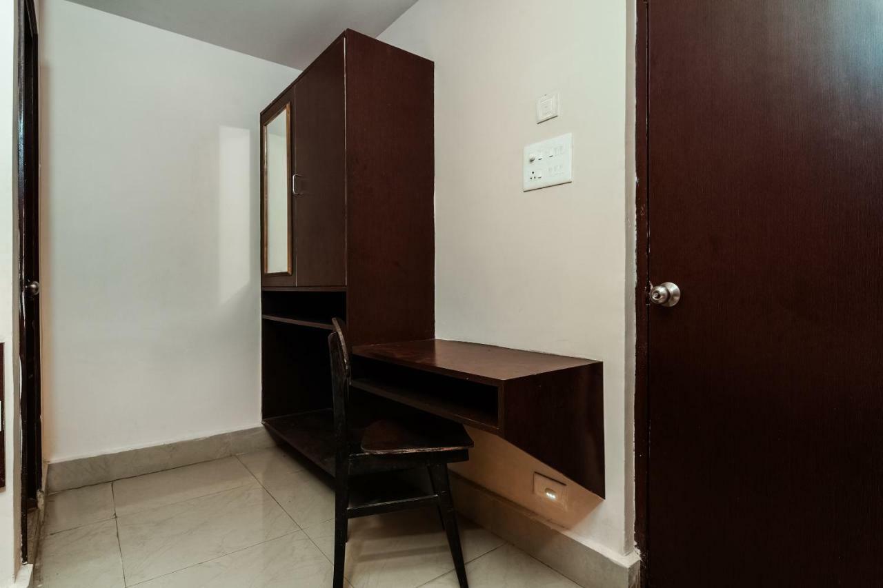 Oyo 28856 Manjeera Inn Visakhapatnam Esterno foto