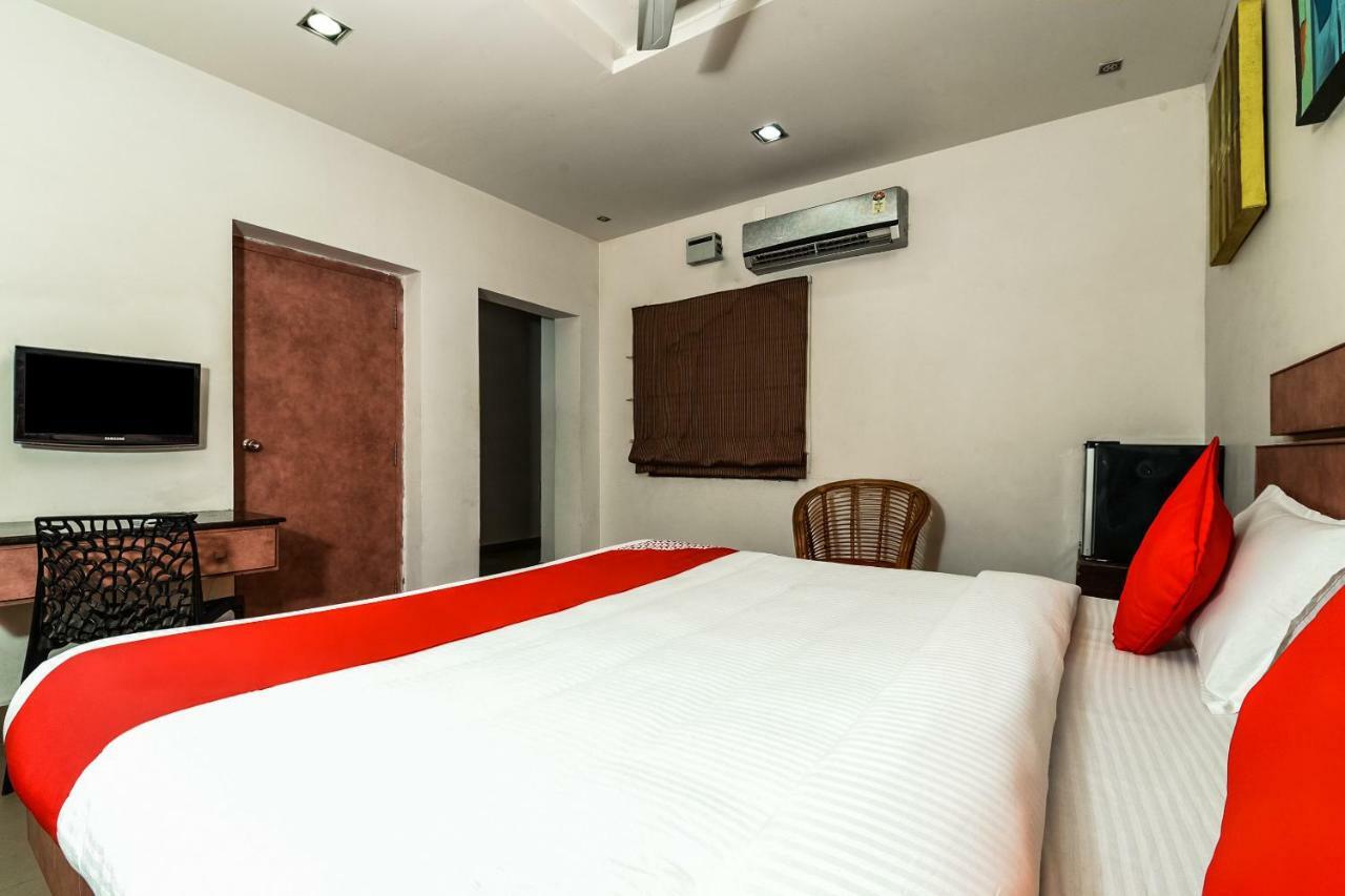 Oyo 28856 Manjeera Inn Visakhapatnam Esterno foto